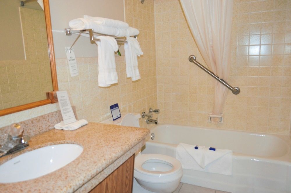 אמפוריה Best Western Hospitality House מראה חיצוני תמונה