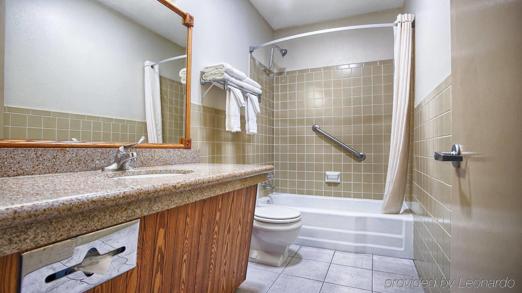 אמפוריה Best Western Hospitality House מראה חיצוני תמונה