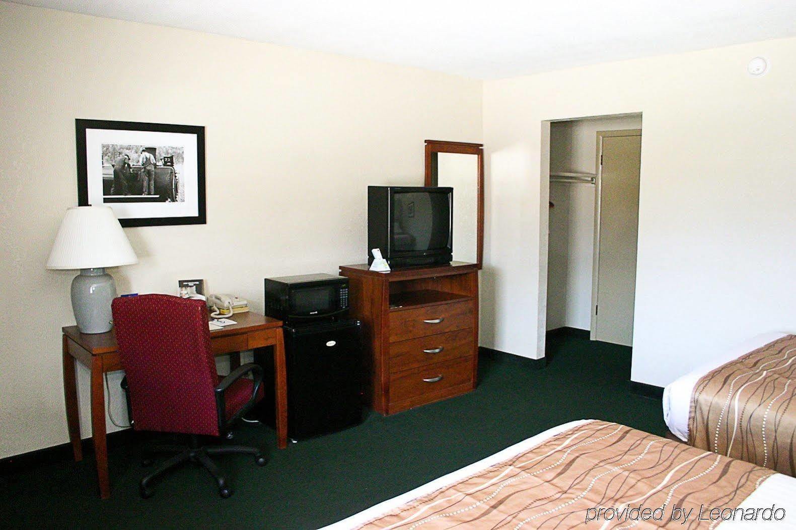 אמפוריה Best Western Hospitality House חדר תמונה