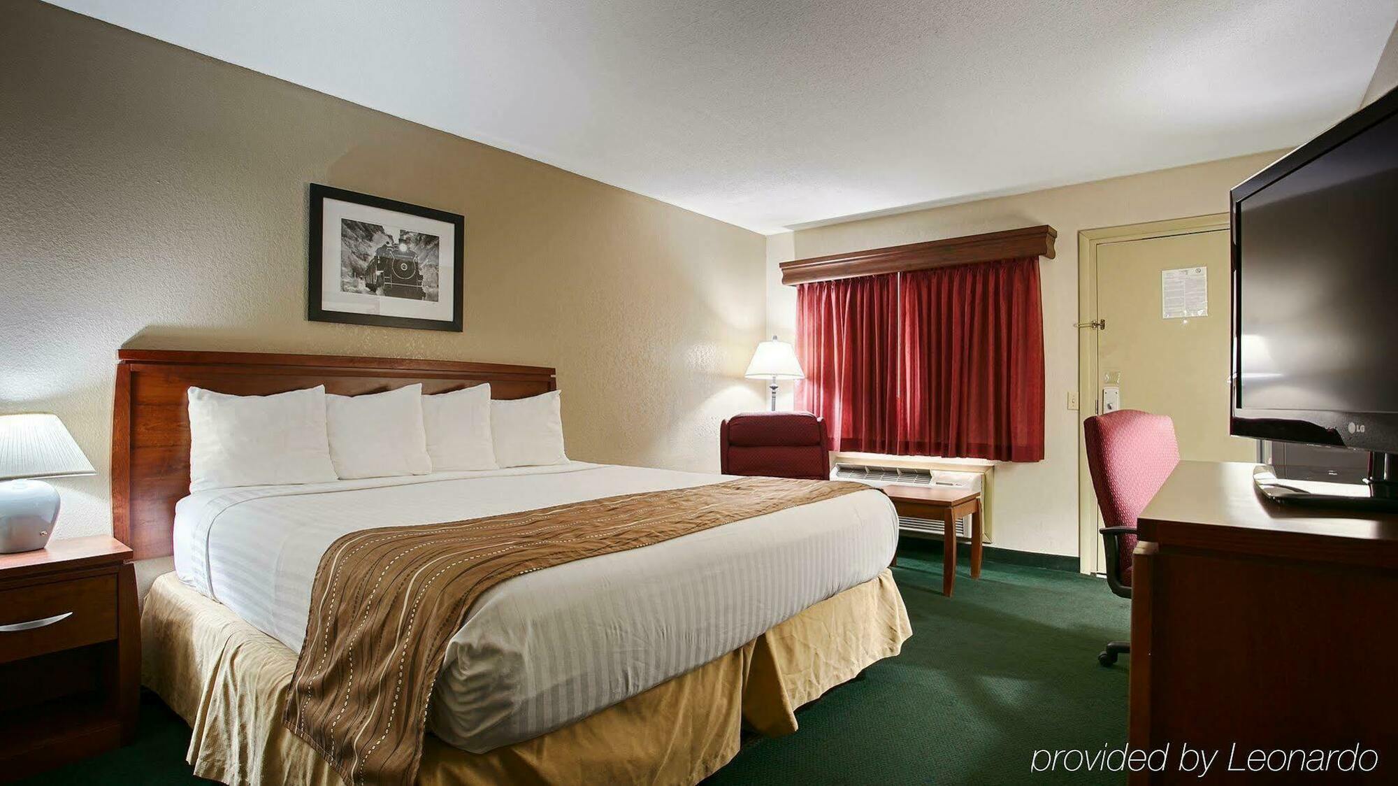 אמפוריה Best Western Hospitality House מראה חיצוני תמונה